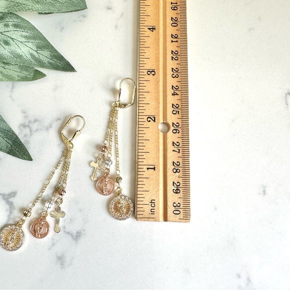 2/$30🌵 Religious Icon Earrings Virgin Mary Chain Dangle Delicate Jewelry NEW - Picture 7 of 8